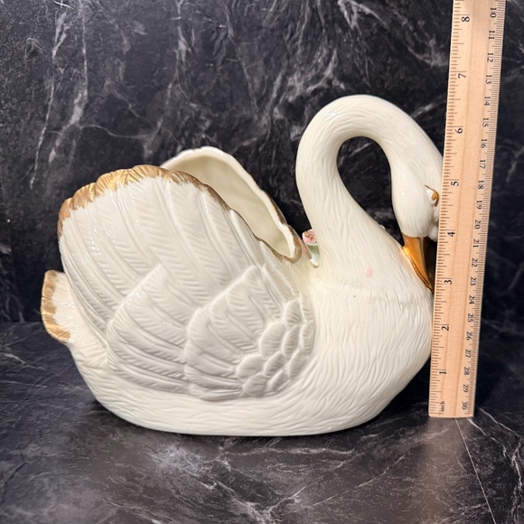 Large Swan Planter/Dish - Picture 10 of 16